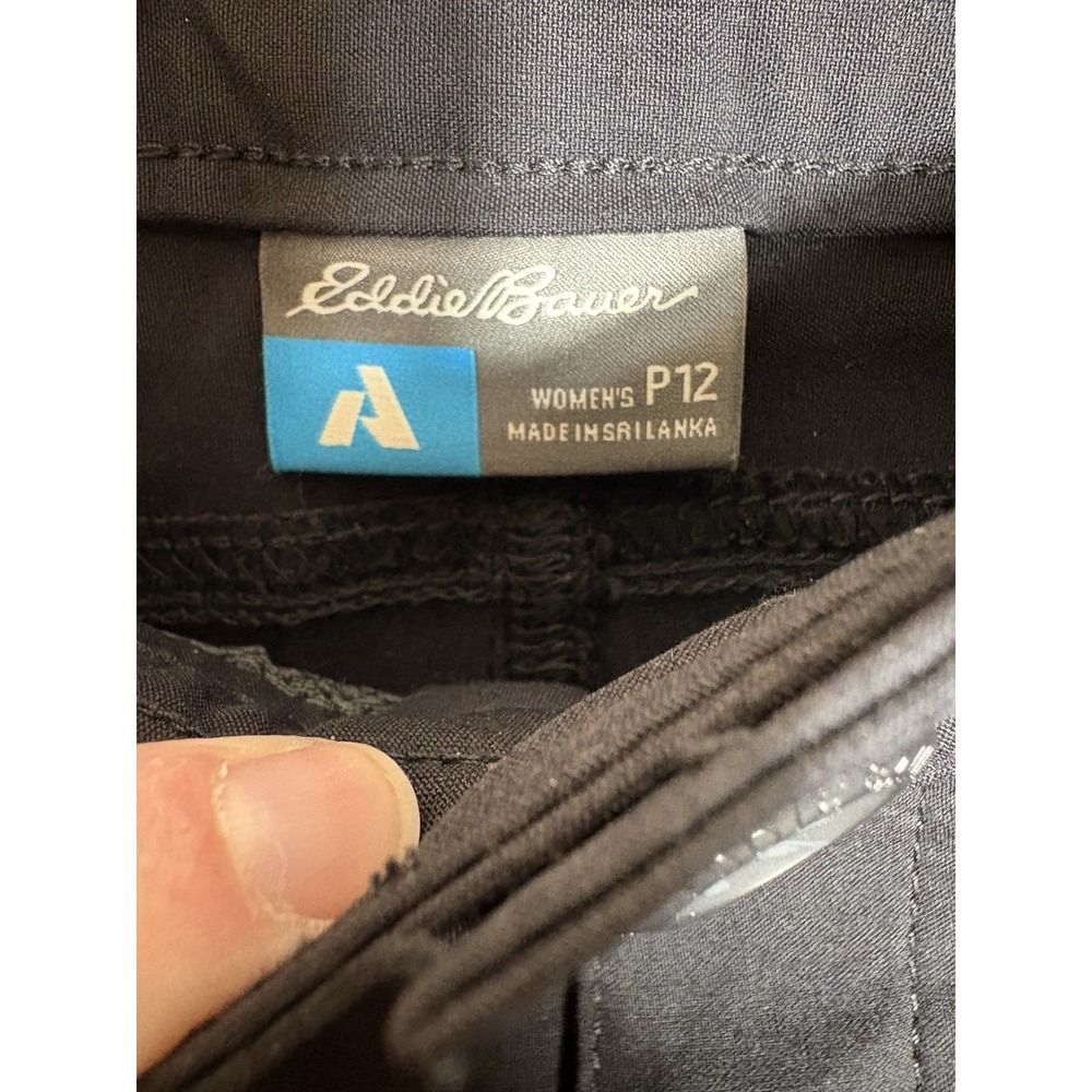 Eddie Bauer First Ascent Black Cargo Capri Pants Size 12 Petite Outdoor Hiking - Picture 3 of 6